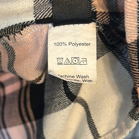 SHEIN Black and White 3/4 Sleeve Button Down Shirt - Picture 9 of 9